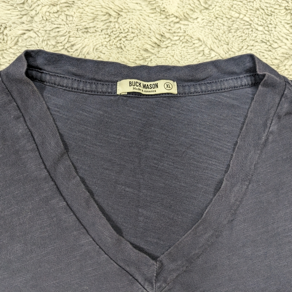 Buck Mason Shirt Men's XL Blue Navy Venice Wash Slub Curved Hem V-Neck Tee - Picture 3 of 7